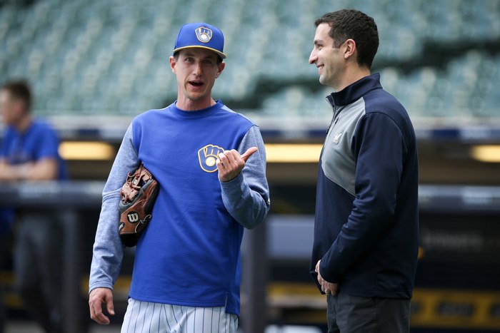 Brewers hire Craig Counsell as new manager 