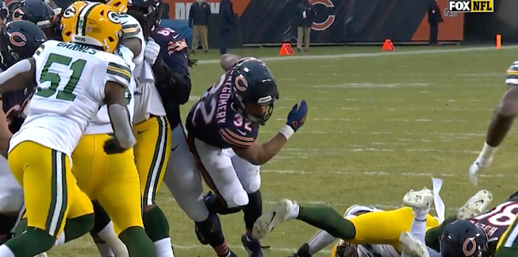 Watch David Montgomery Get the Bears on the Scoreboard With a Rushing TD
