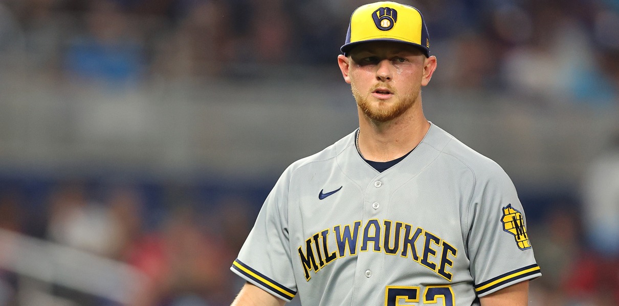 Brewers pitcher calls out front office for Josh Hader trade during