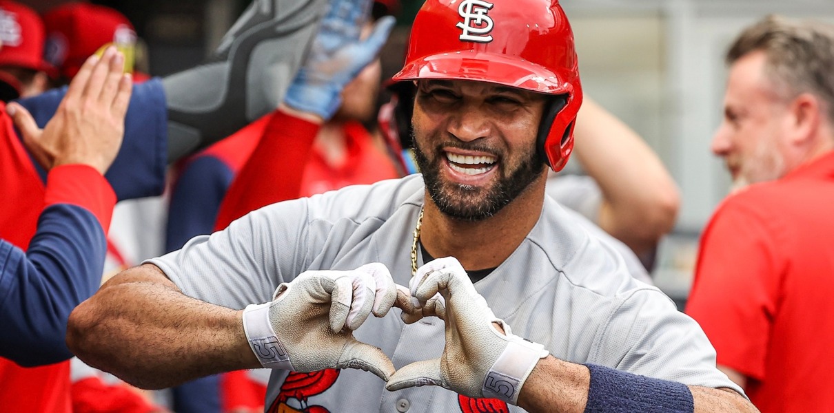 Albert Pujols hits HR No. 697 to overtake A-Rod for career home
