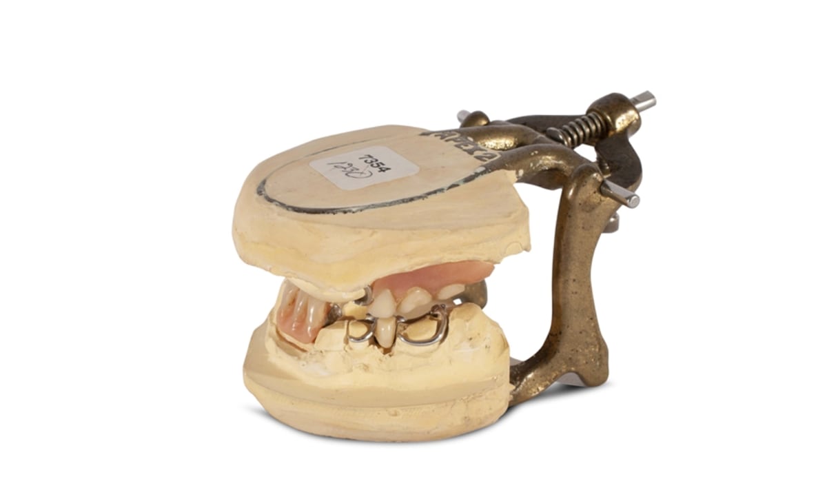 Somebody Seriously Just Bought Ty Cobb's Dentures at Auction - Bleacher  Nation