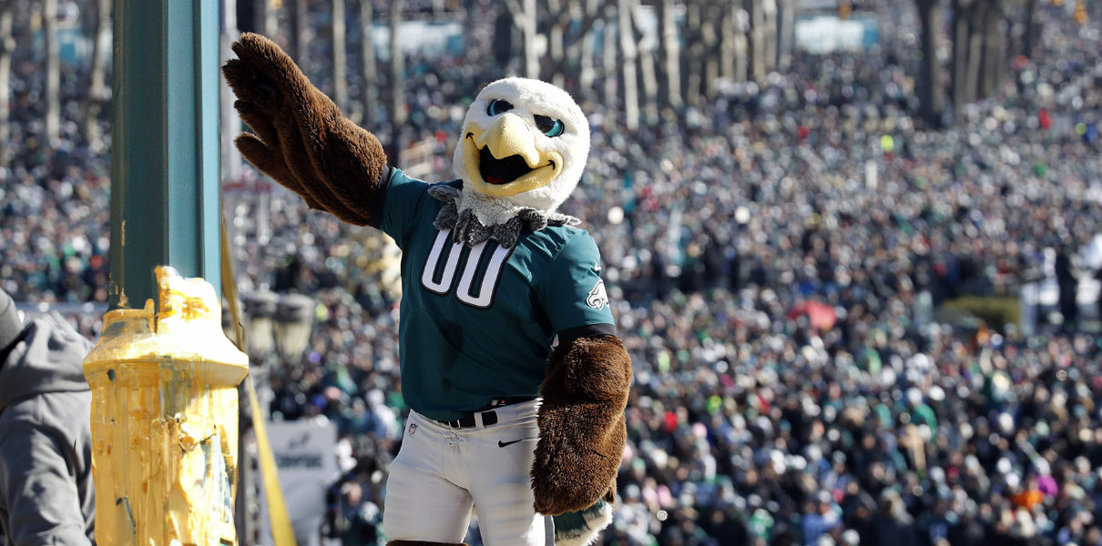 Philadelphia Eagles fans climb greased poles, celebrate Super Bowl bid