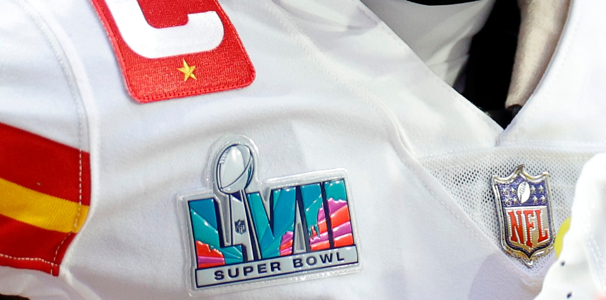 Sponsor Patches Not Coming to NFL Jerseys Anytime Soon (and Other NFL  Bullets) - Bleacher Nation