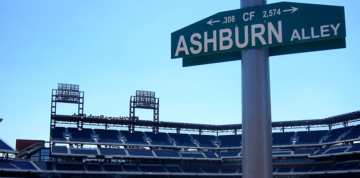 Phillies deal Ashburn to Cubs