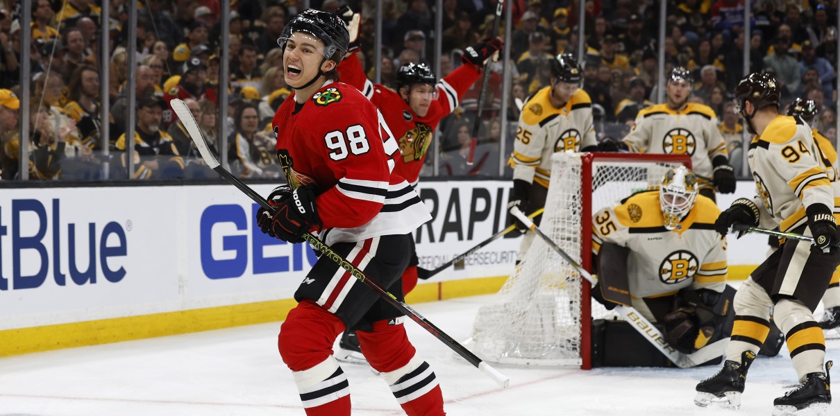 Blackhawks' Colin Blackwell owns up to mistakes, returns to lineup with new  mindset - Chicago Sun-Times